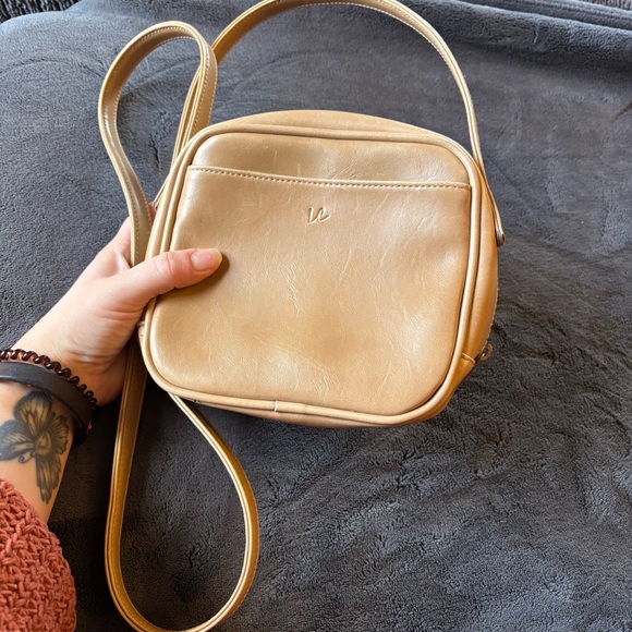 Liz Claiborne Leather Crossbody Purse - Picture 5 of 9